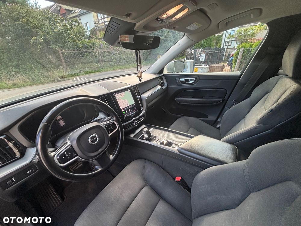 Volvo XC 60 B4 D AWD Momentum Pro - 16