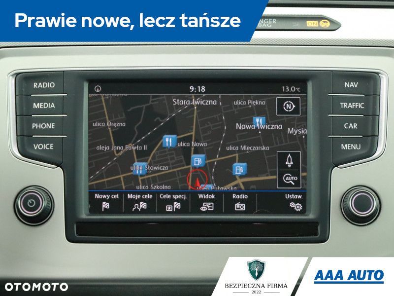 Volkswagen Passat - 12