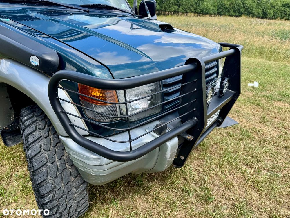Mitsubishi Pajero - 36