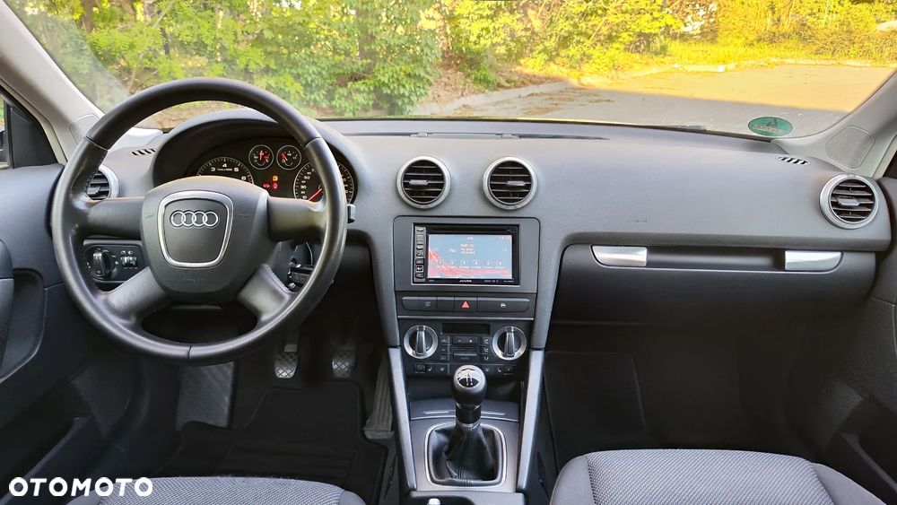 Audi A3 Sportback 1.6 Attraction - 27