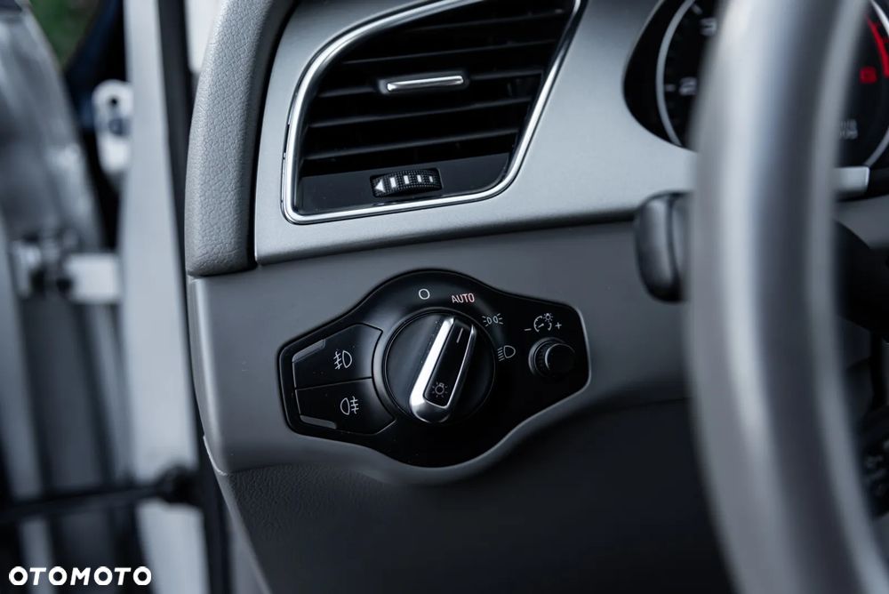 Audi A4 Limousine 3.0 TDI DPF quattro S tronic Ambiente - 31