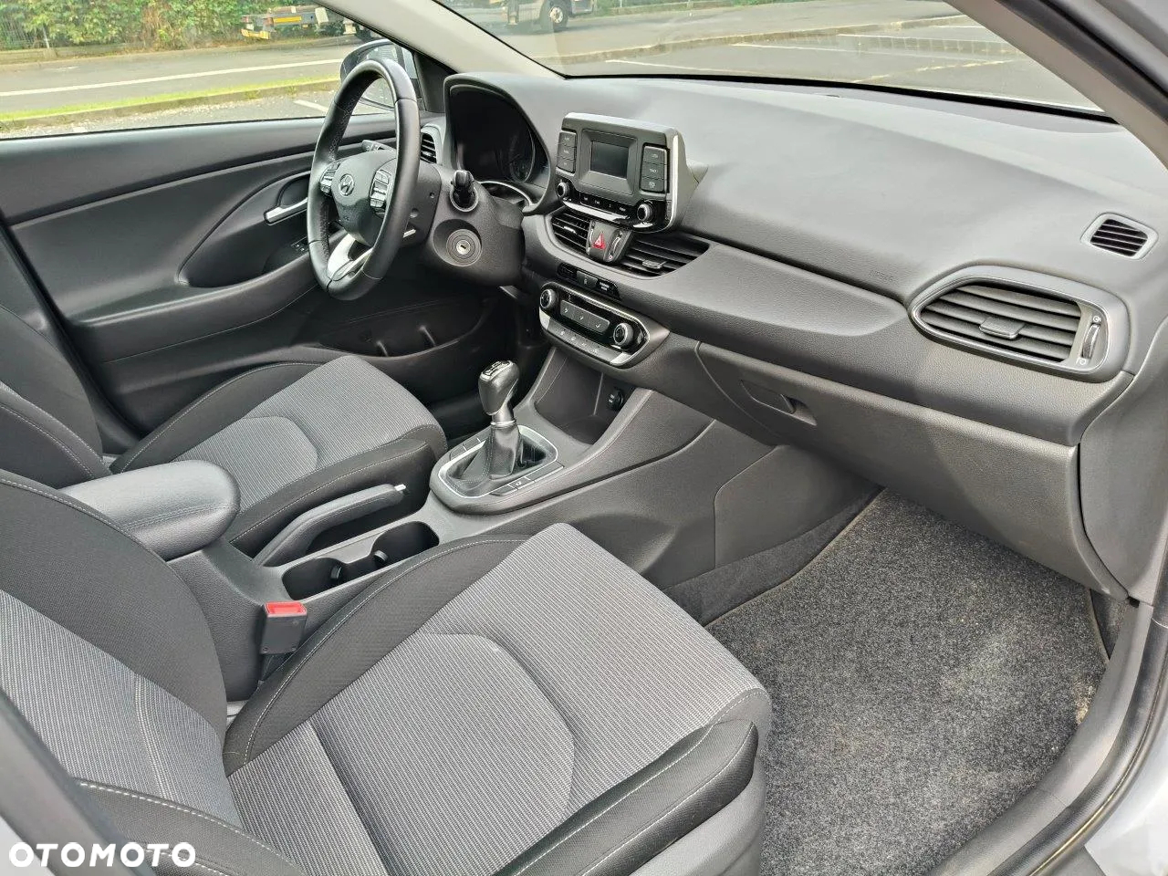 Hyundai i30 1.5 DPI Classic + - 13