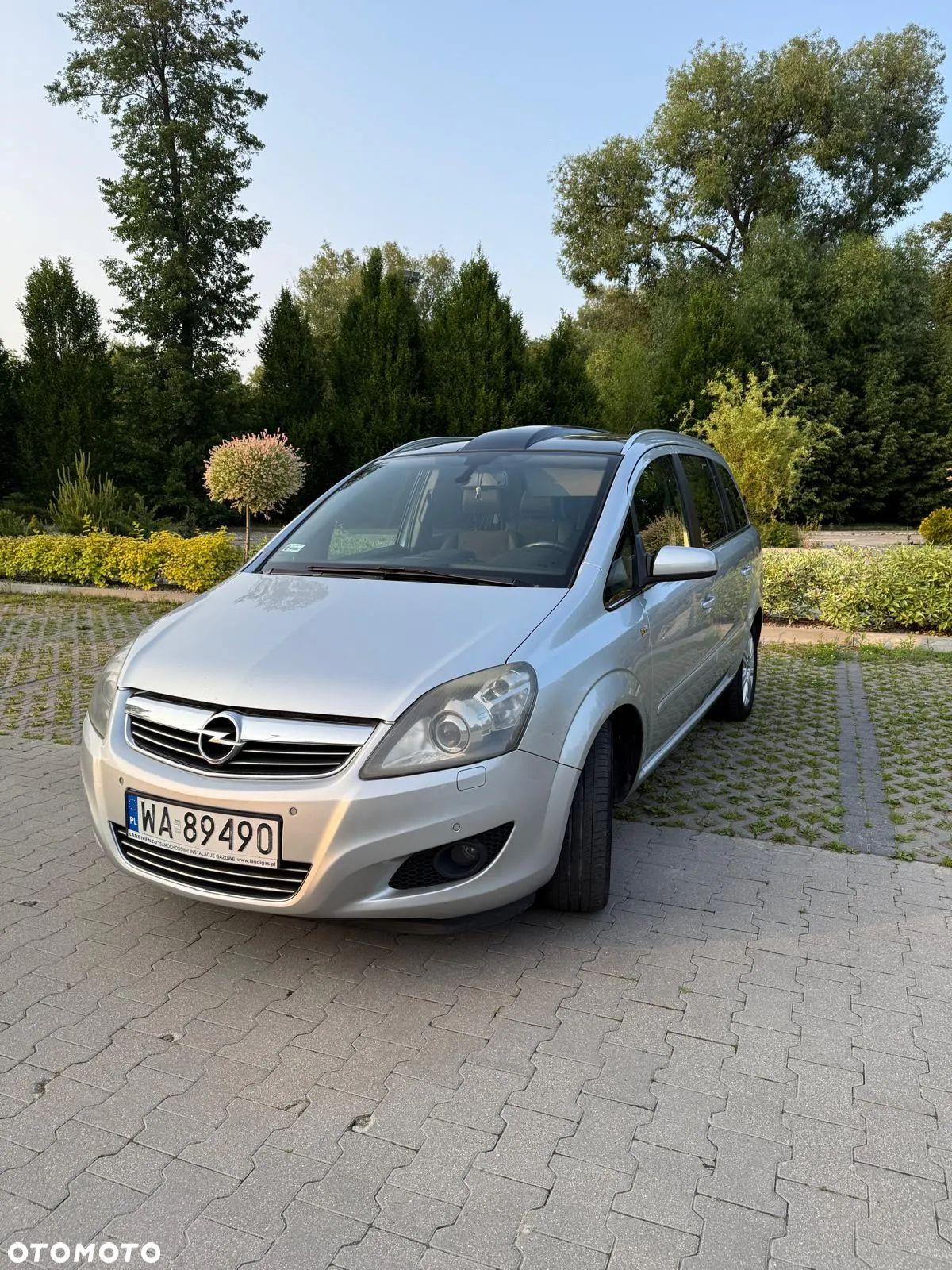 Opel Zafira 1.8 Cosmo - 1