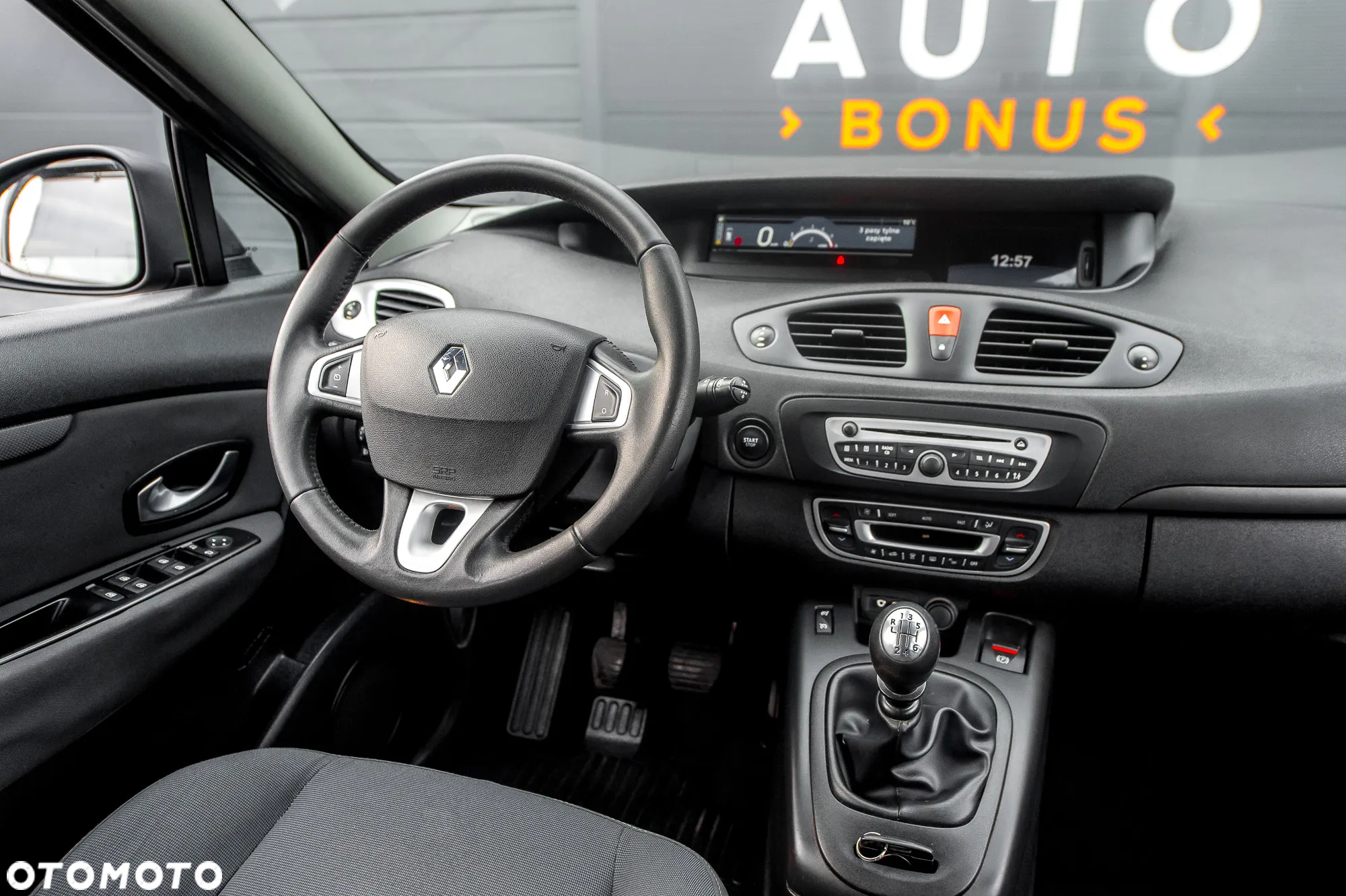 Renault Grand Scenic 1.9 dCi FAP Dynamique - 21