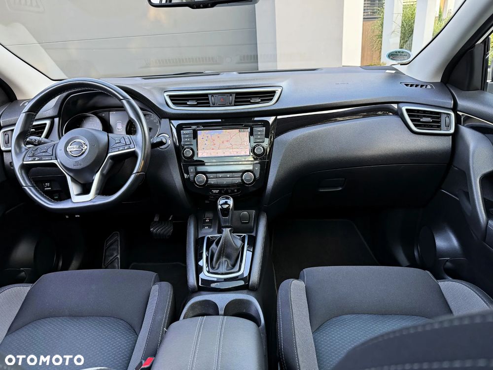 Nissan Qashqai 1.3 DIG-T Tekna DCT - 2