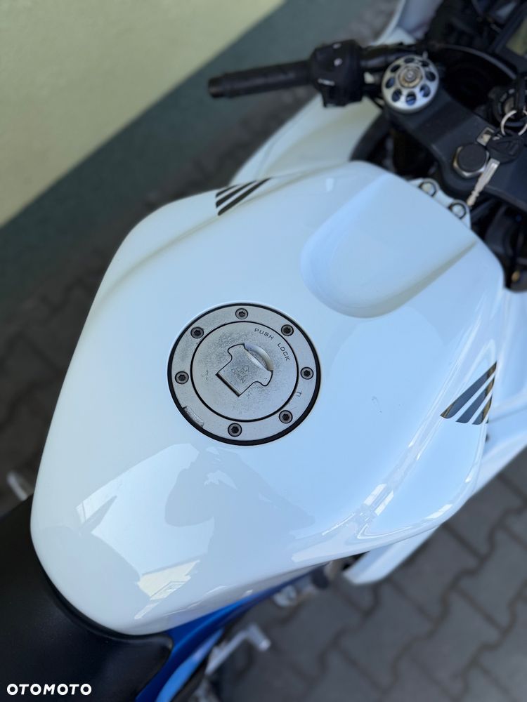 Honda CBR - 16