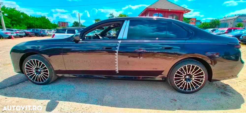 BMW Seria 7 740d xDrive MHEV - 6