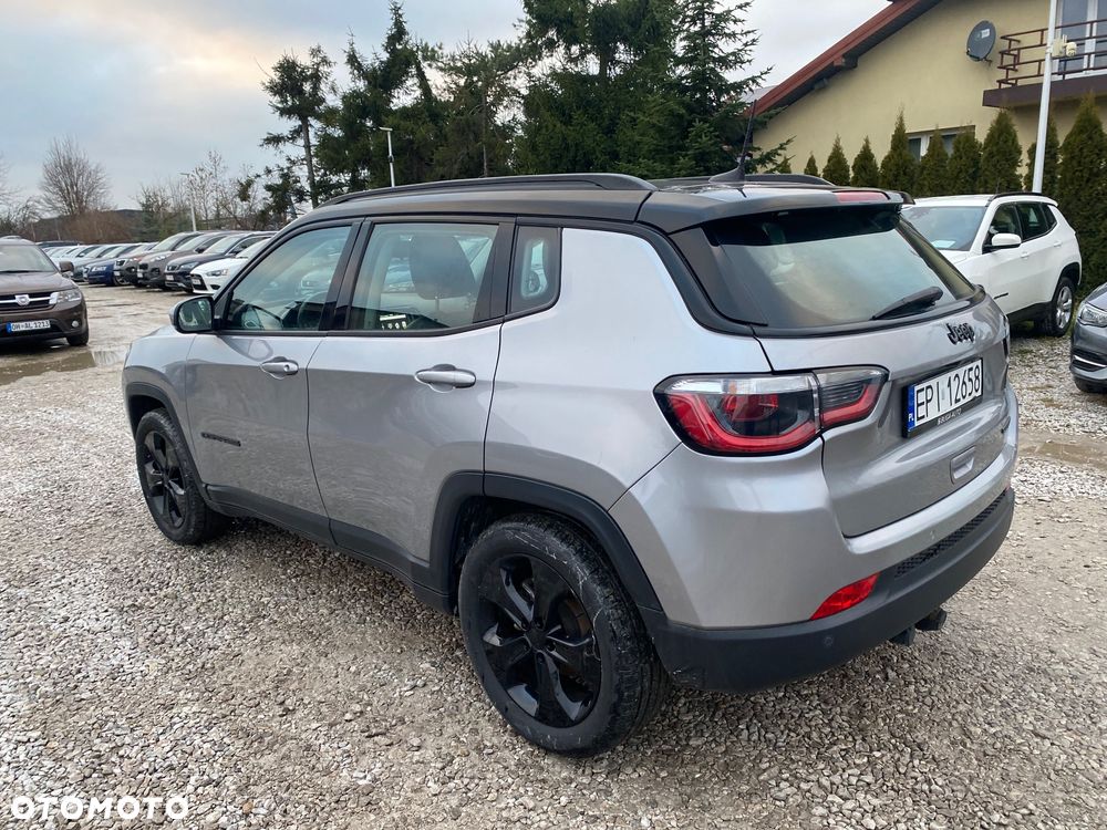 Jeep Compass 1.4 MultiAir Longitude - 26