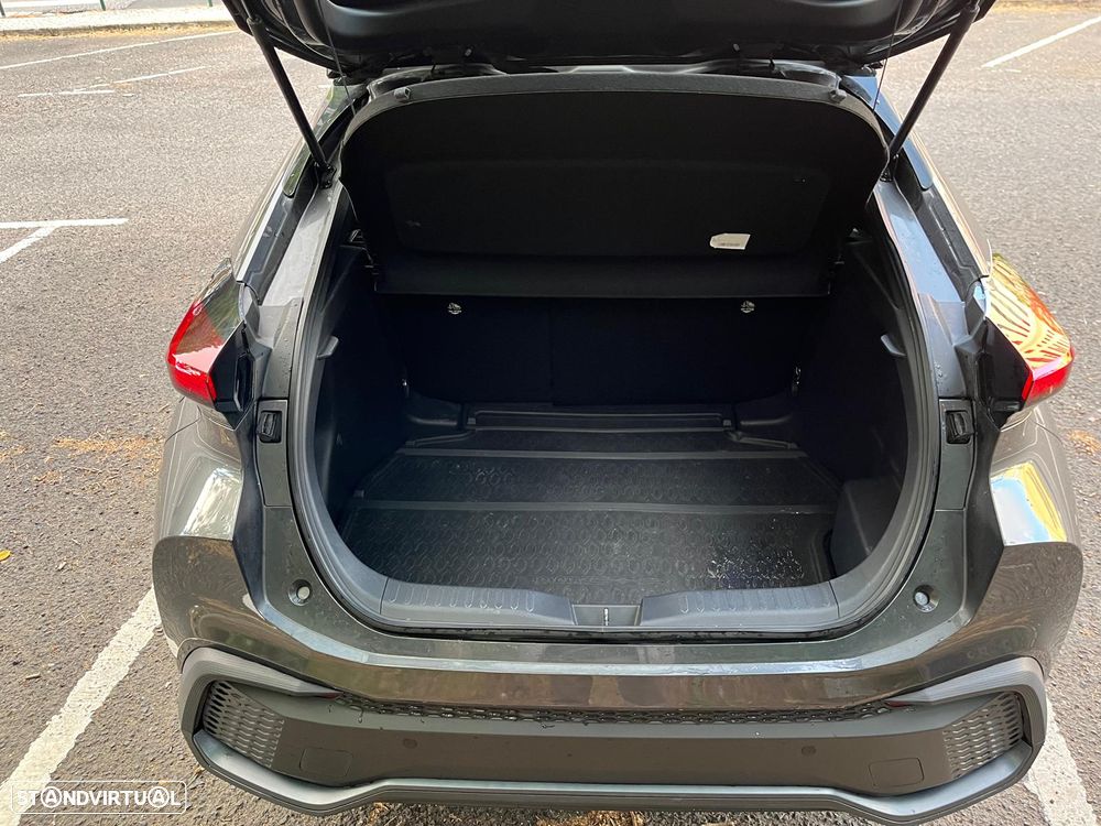 Toyota C-HR 2.0 Hybrid Square Collection - 11
