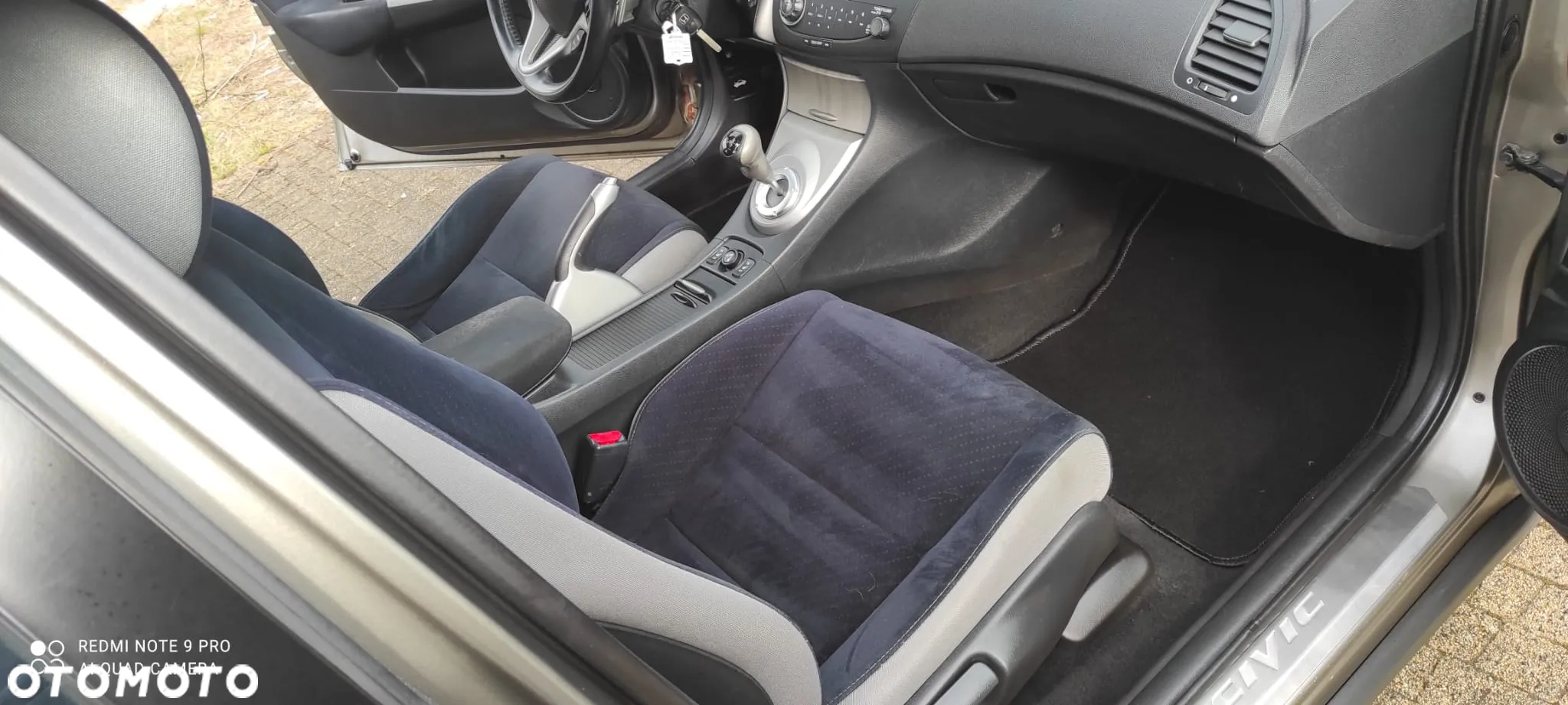 Honda Civic 1.8 Executive - 29