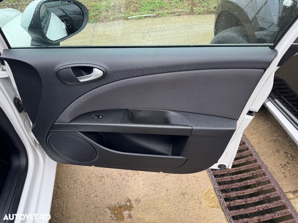 Seat Leon 1.6 TDI Style - 9