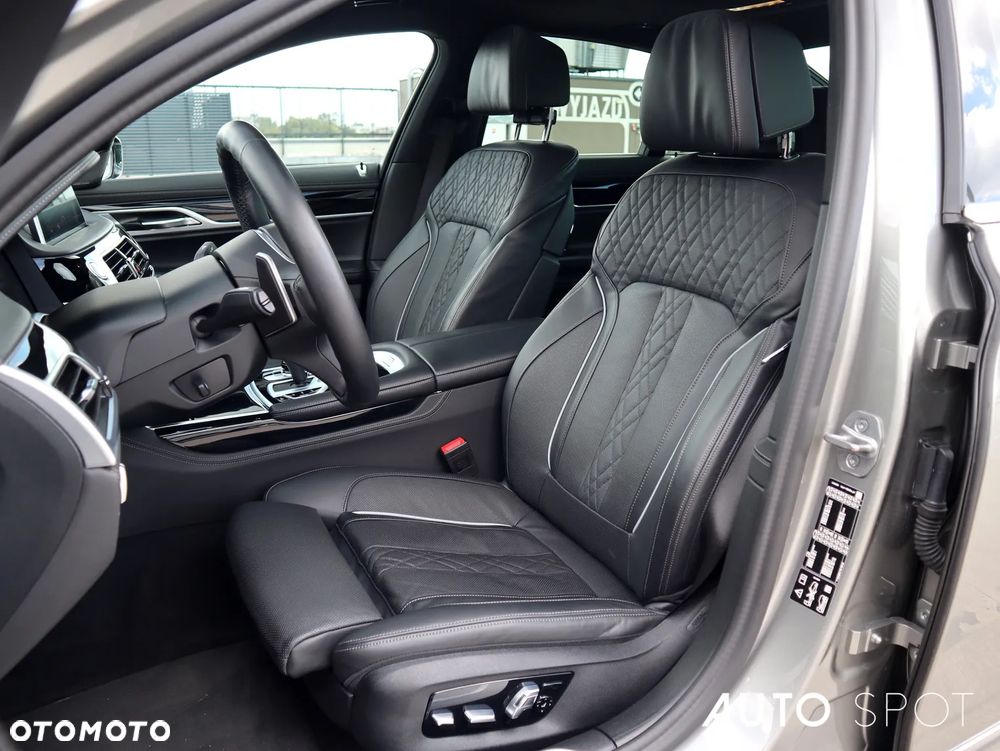 BMW Seria 7 - 15