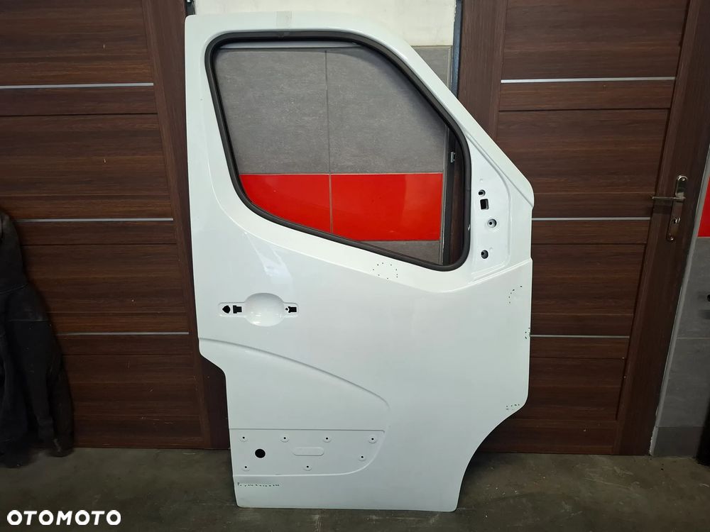 Drzwi prawy przód Renault Master IV 2021 rok uszkodzone - 1