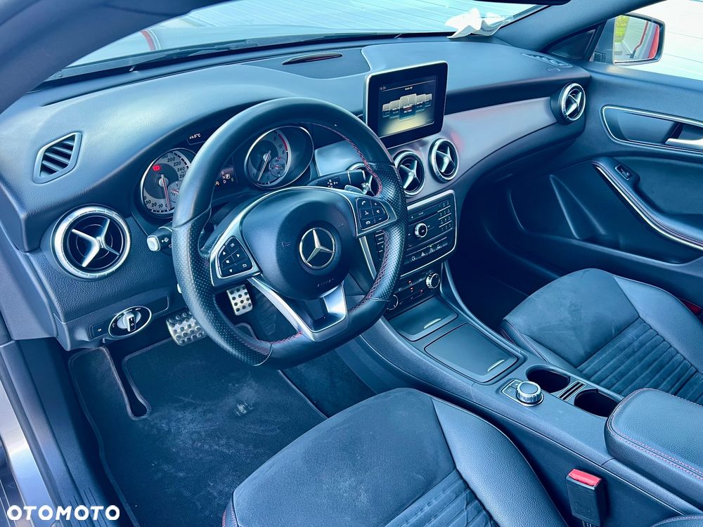 Mercedes-Benz CLA 200 (CDI) d 7G-DCT AMG Line - 7