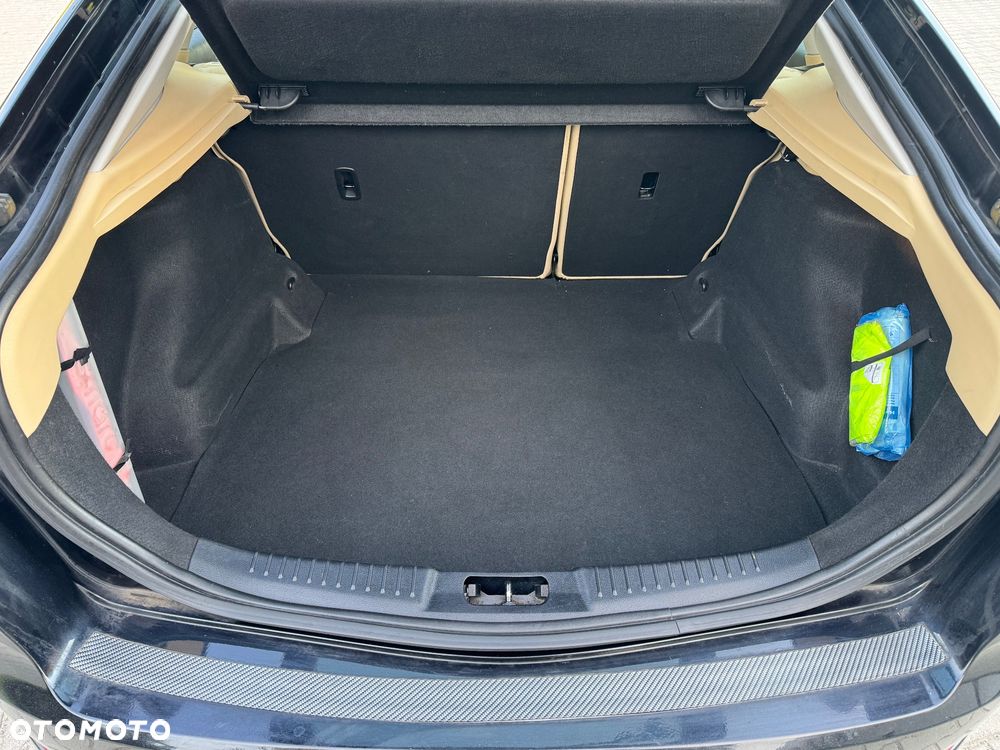 Ford Mondeo 2.0 Ghia X100 / X - 16