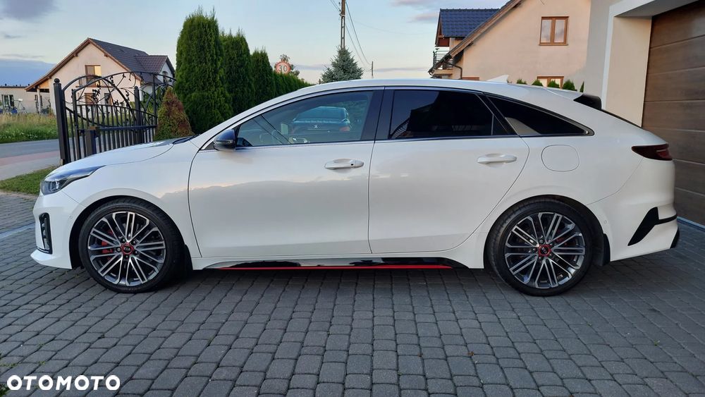 Kia ProCeed - 2