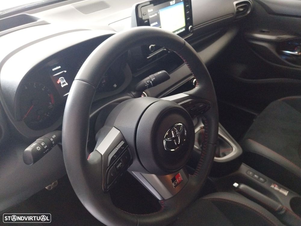 Toyota GR Yaris 1.6 T Extreme Premium - 12
