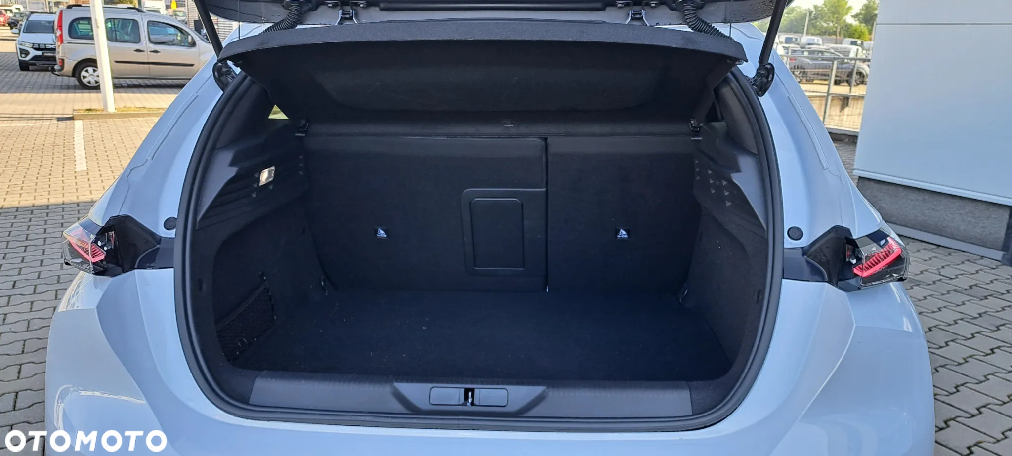 Peugeot 308 e-308 54kWh GT - 11