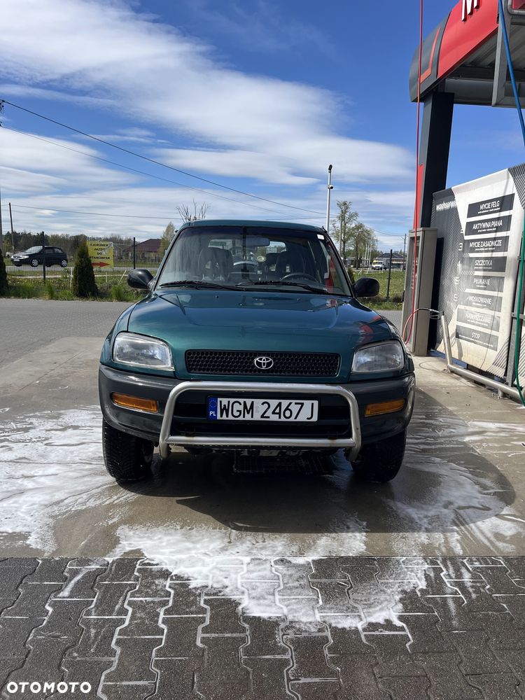 Toyota RAV4 - 1