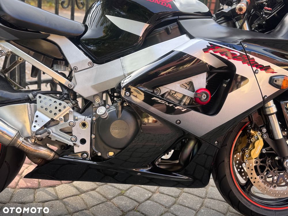 Honda CBR - 13