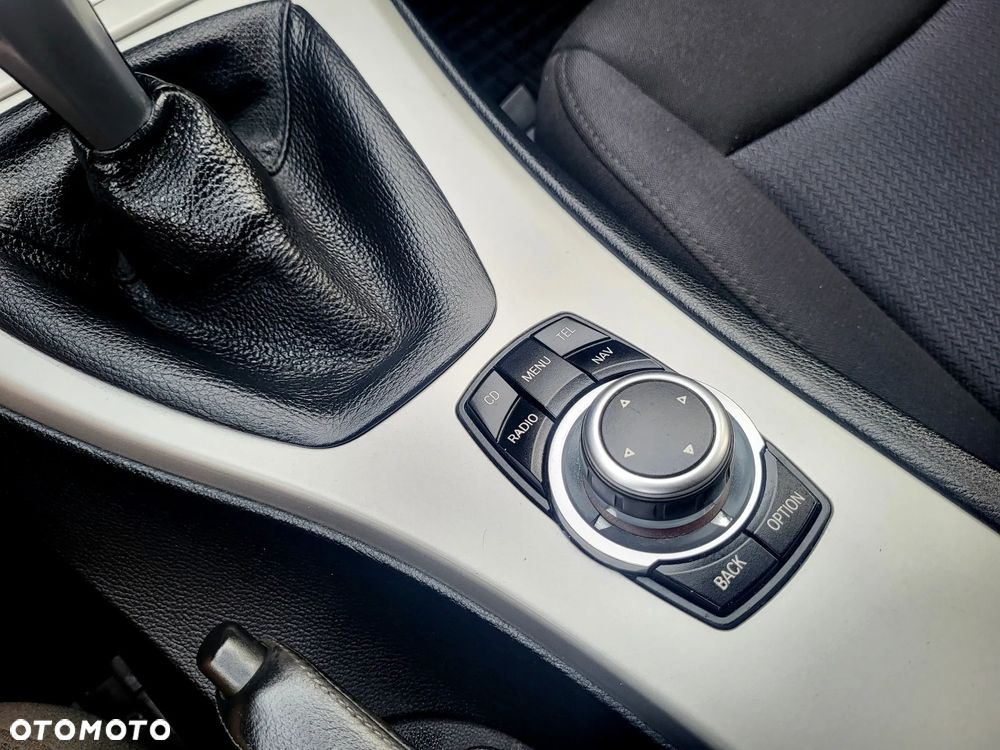 BMW Seria 3 - 21