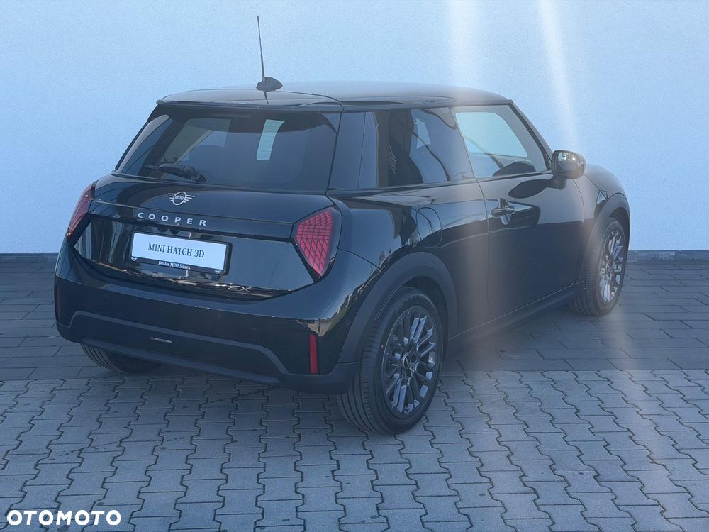 MINI Cooper C Blackyard - 3