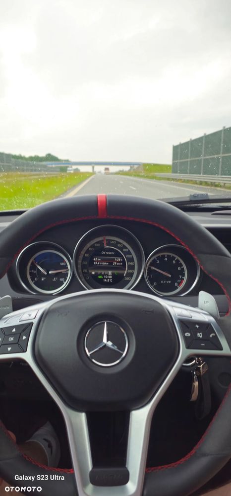 Mercedes-Benz Klasa C 63 AMG - 14