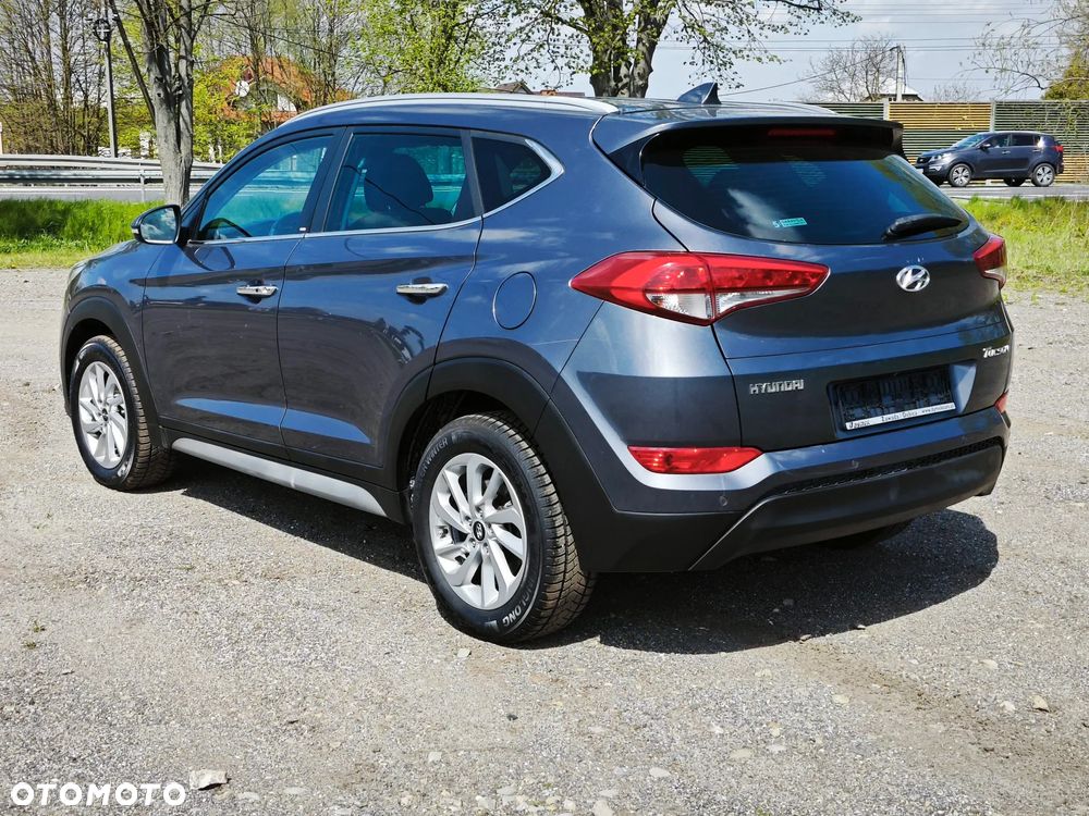 Hyundai Tucson blue 1.7 CRDi 2WD DCT Premium - 27