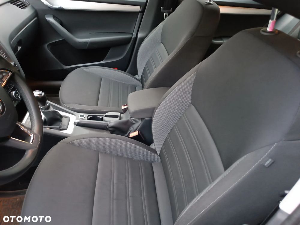 Skoda Octavia 1.6 TDI Ambition - 19