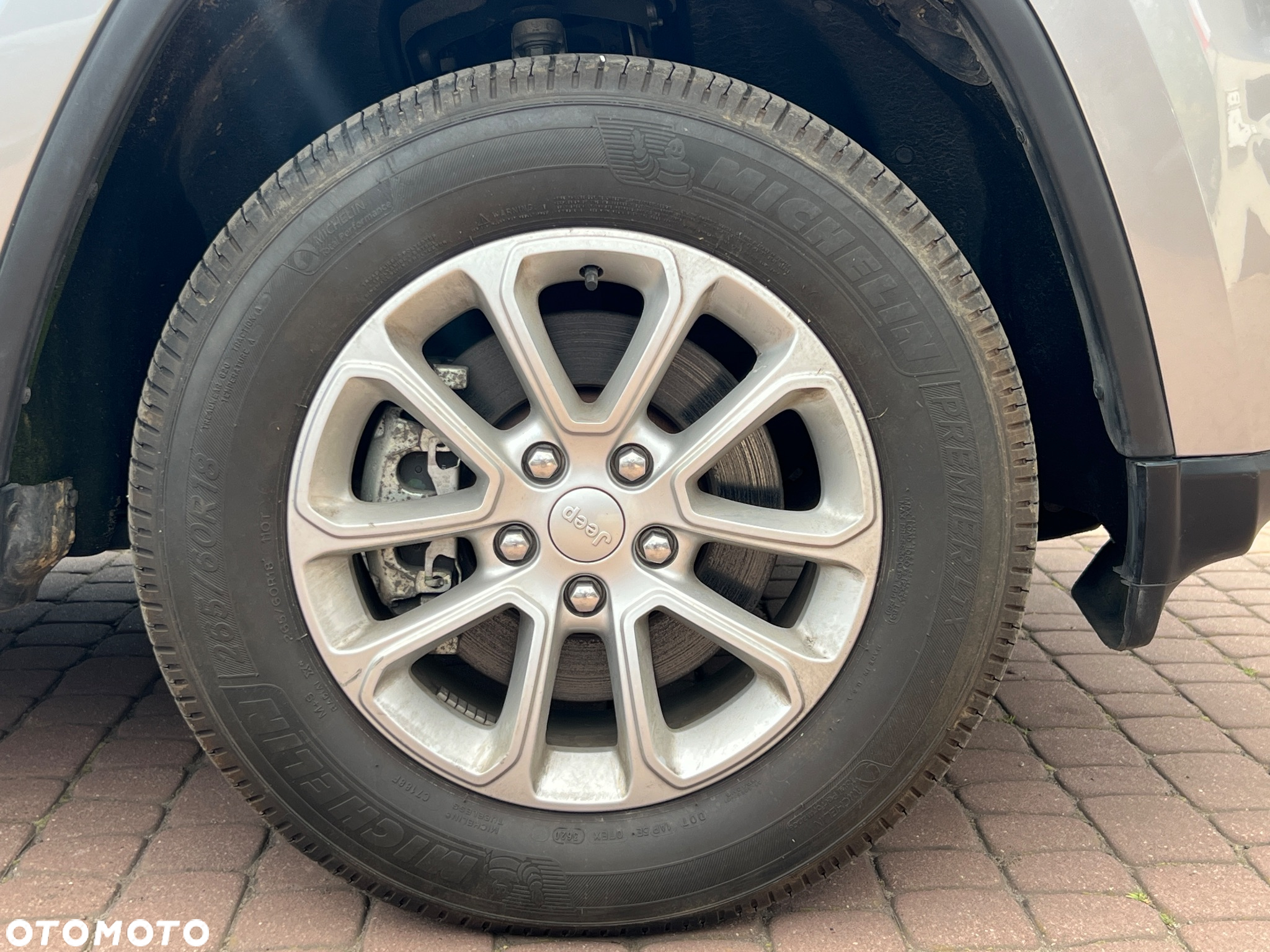 Jeep Grand Cherokee - 37