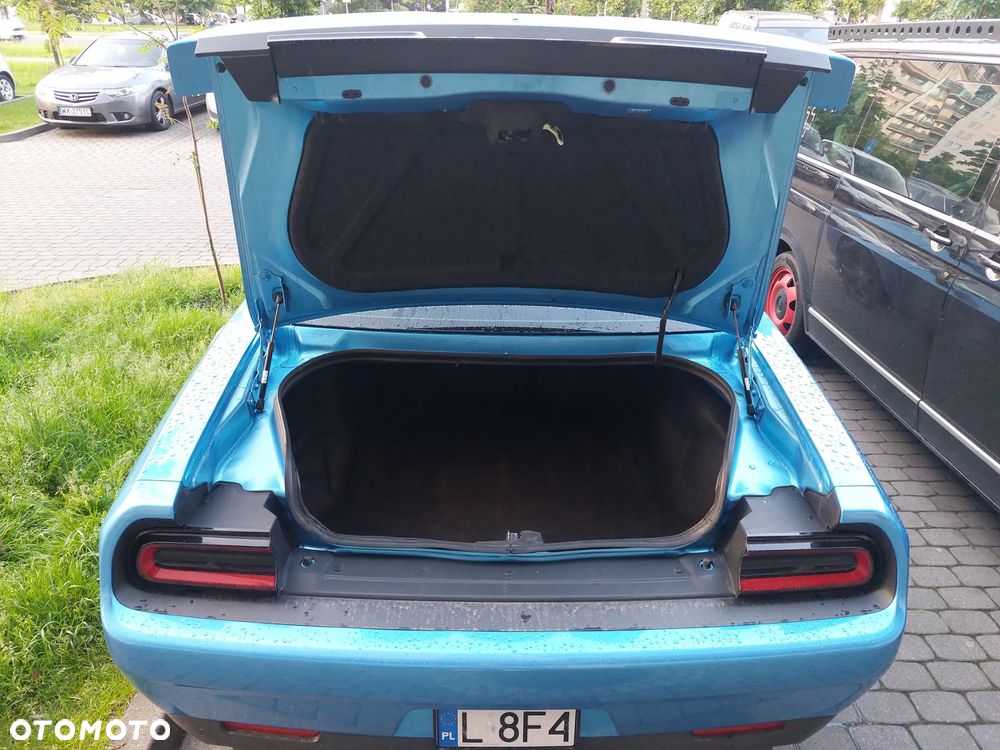 Dodge Challenger 3.6 SXT Plus - 11