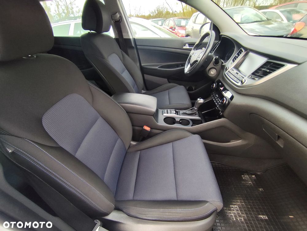 Hyundai Tucson blue 1.7 CRDi 2WD DCT Premium - 19