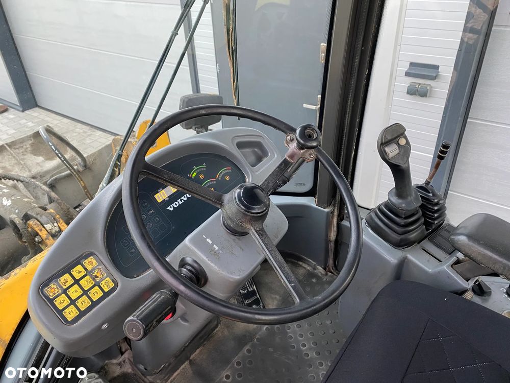 Volvo L30B - 9