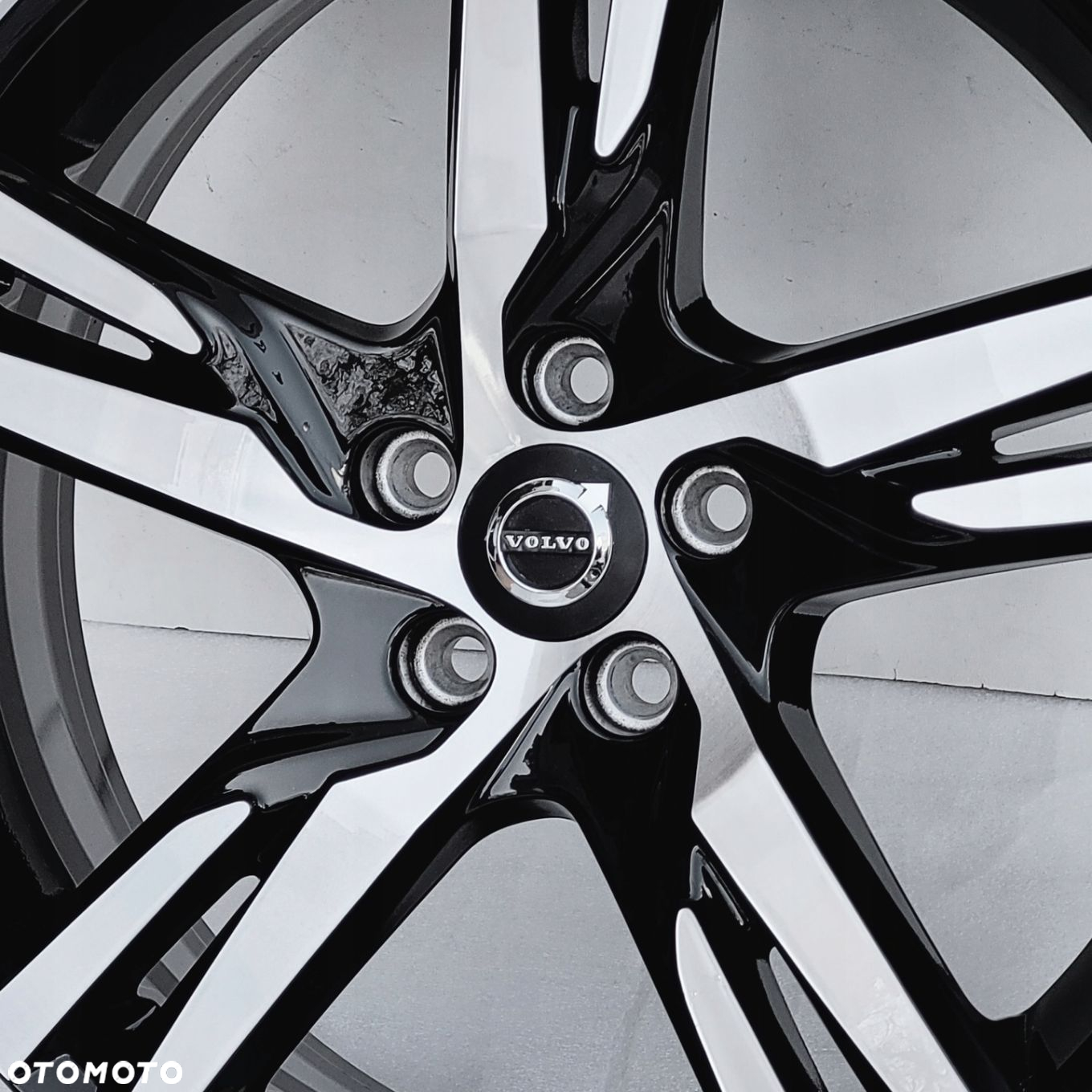 NOWA FELGA VOLVO XC60 XC40 C40 V60 S60 7,5 x 19 et50,5 OE 31423931 ORYGINAŁ - 2
