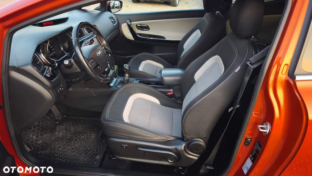 Kia Ceed 1.6 GDI Spirit - 6