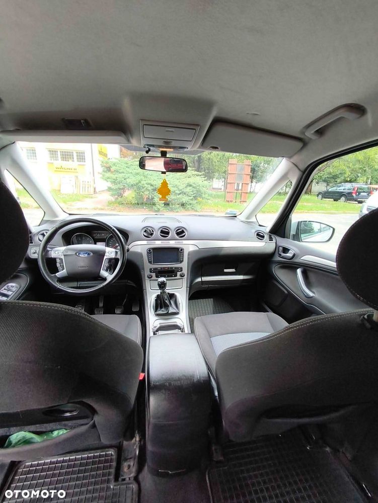 Ford Galaxy - 2