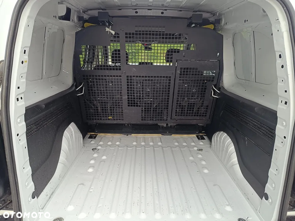 Toyota Proace City 1.5 D-4D Long 2,3t Active (bryg.) - 23
