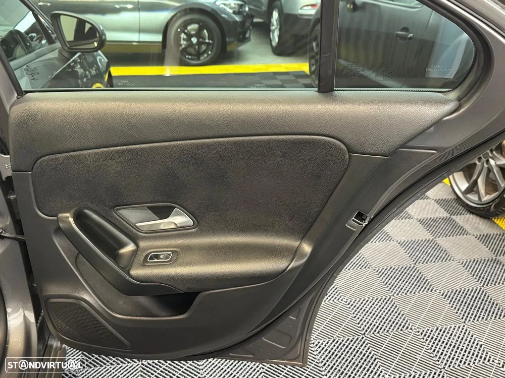 Mercedes-Benz A 180 Limousine d 7G-DCT Edition 19 - 29