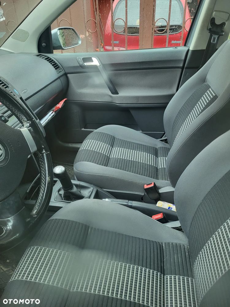 Volkswagen Polo - 5