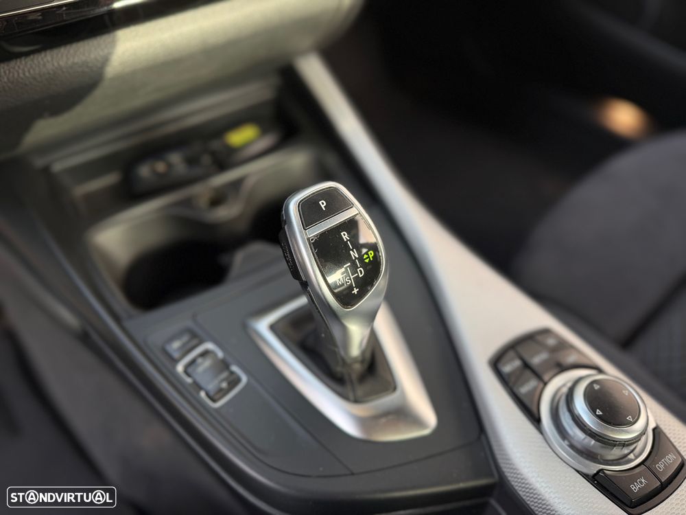 BMW 220 d M Sport - 16