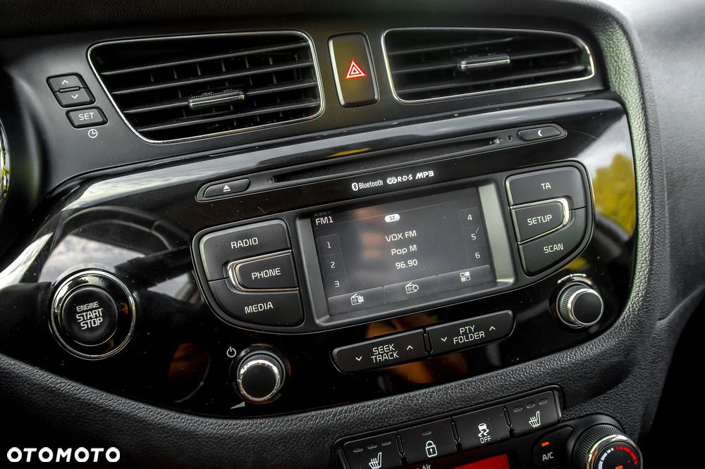 Kia Ceed 1.6 GDI Business Line - 17