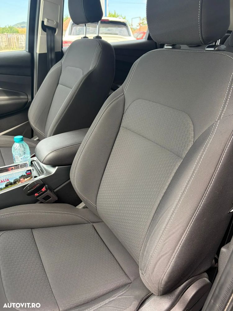Ford Kuga - 8