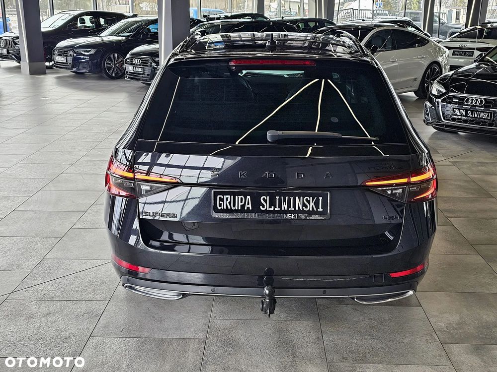 Skoda Superb 2.0 TDI 4x4 DSG Sportline - 8