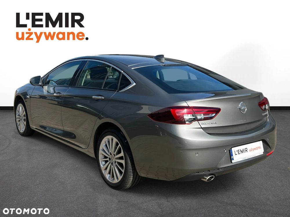 Opel Insignia - 25