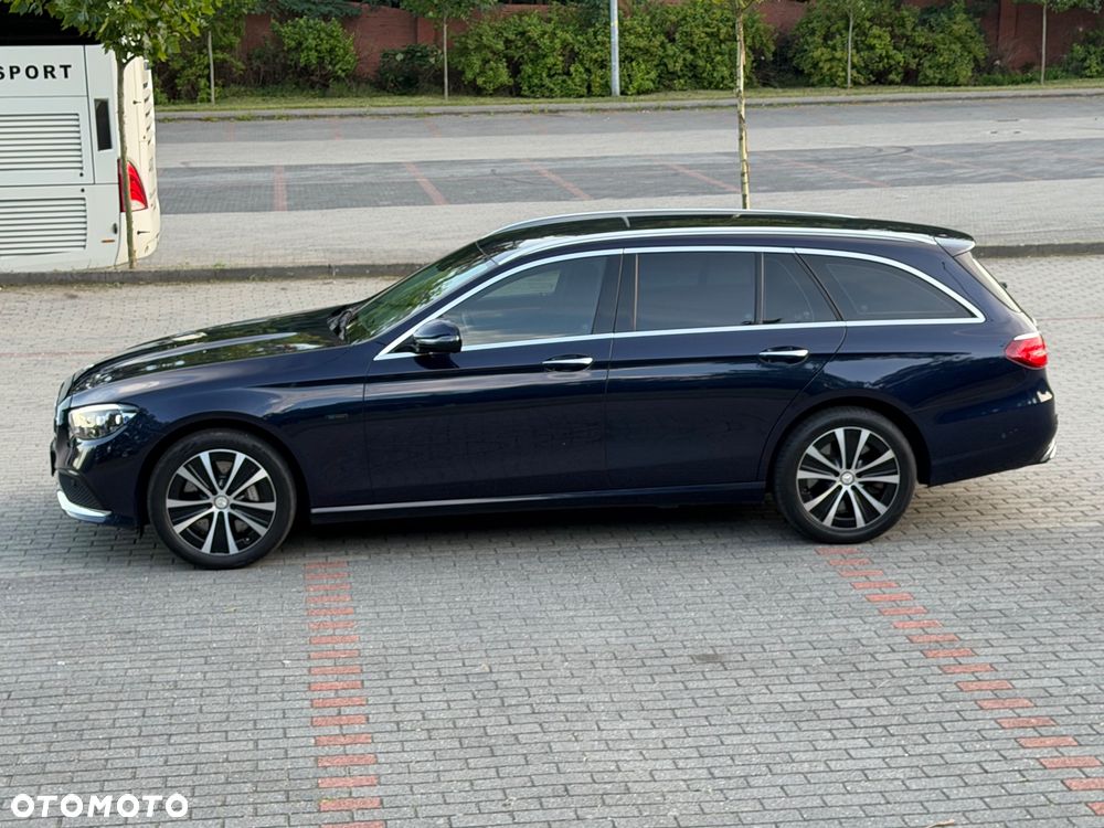 Mercedes-Benz Klasa E 300 9G-TRONIC Night Edition - 20