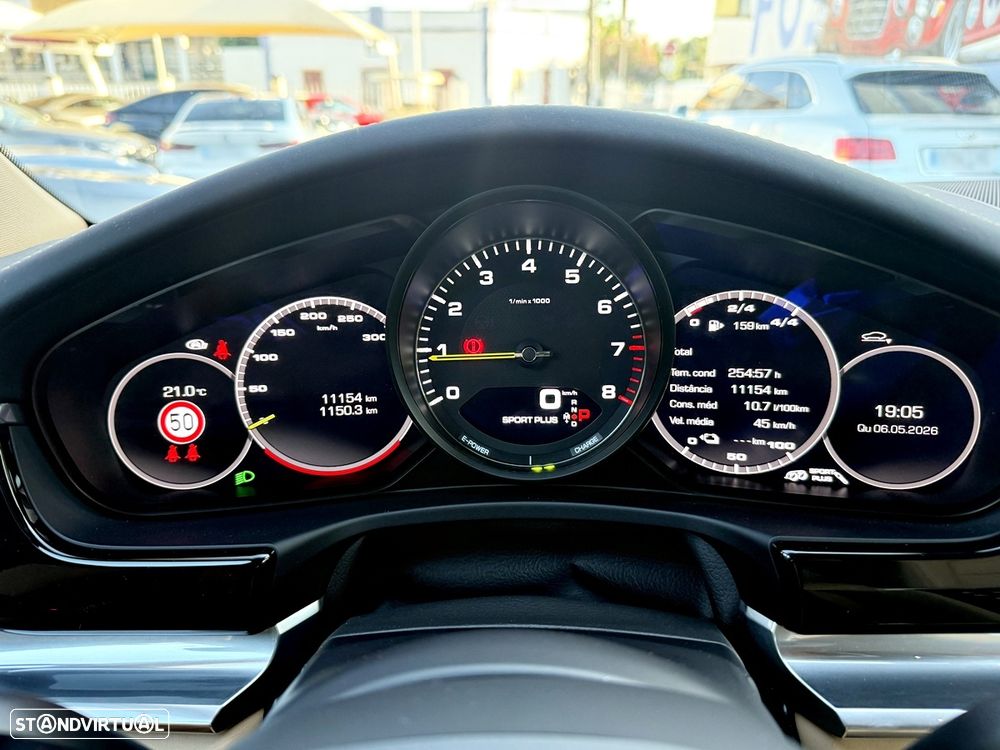 Porsche Panamera 4 E-Hybrid Platinum Edition - 15