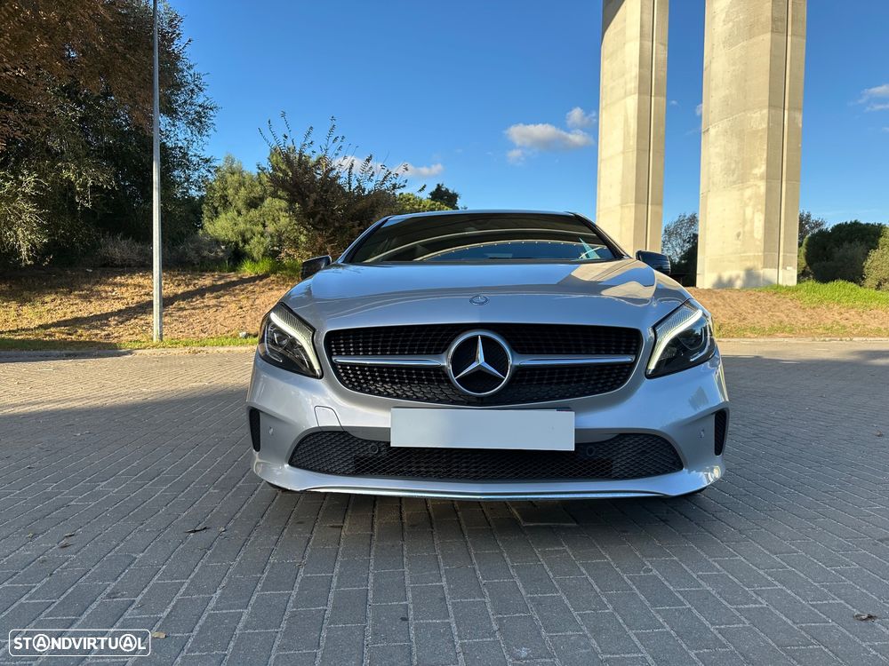 Mercedes-Benz A 200 2016 photo 2
