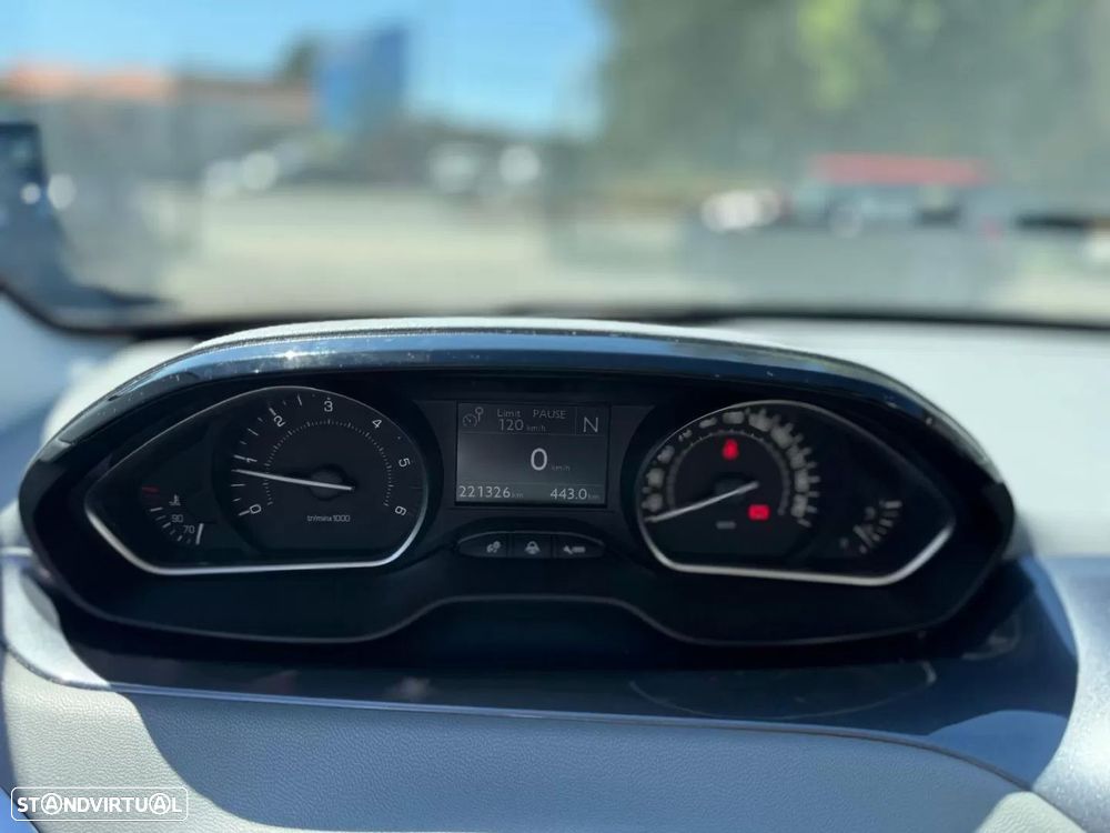Peugeot 208 1.6 e-HDi Allure 2-Tronic - 15
