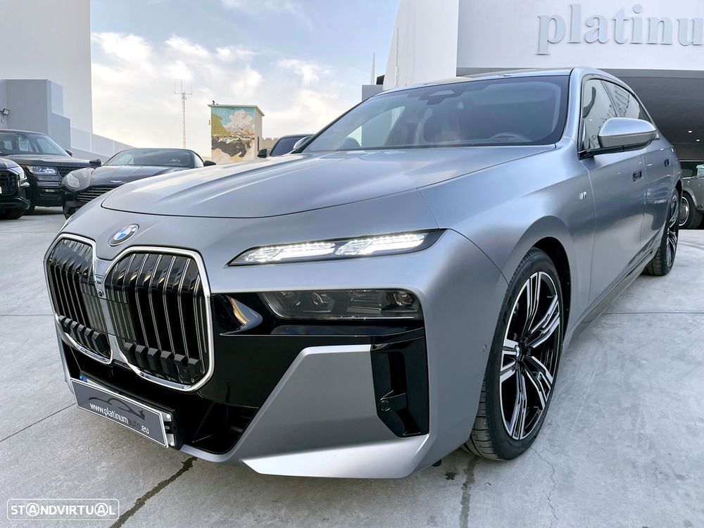BMW 740 d xDrive Pack Desportivo M - 8