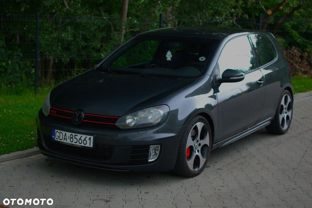 Volkswagen Golf 2.0 TSI GTI - 1